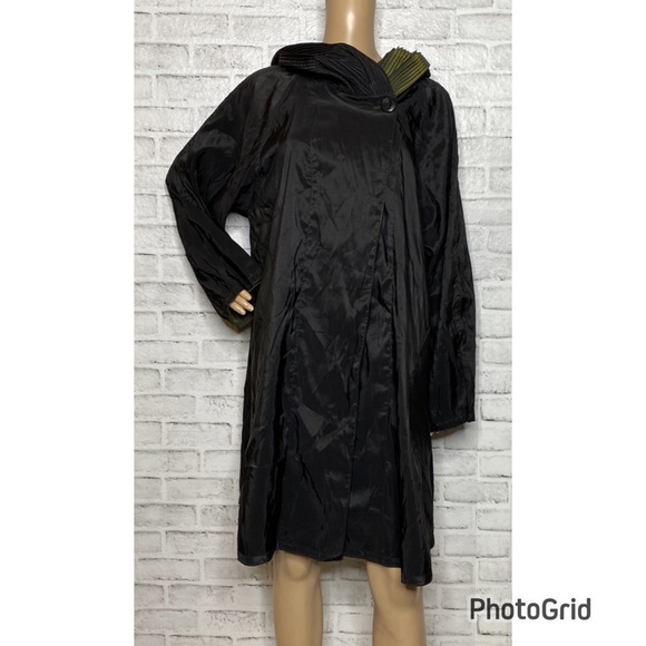 Mycra Pac reversible rainjacket - Picture 2 of 12